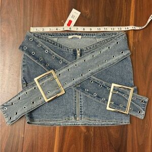 NWT Better Be Denim Skirt size small  (0086)